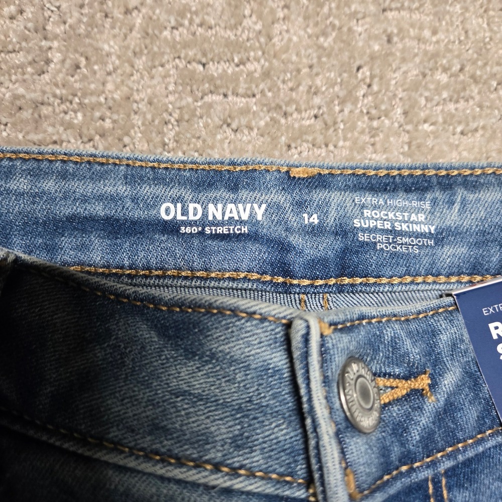 Old Navy Rockstar Super Skinny Jeans Extra High Rise Ankle Raw Hem Blue 14 NEW - Picture 2 of 8